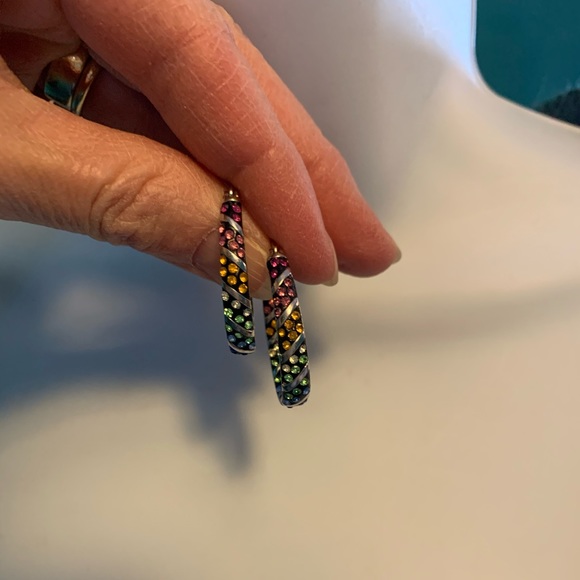 💰3 for 15💰 Multi colored lever back hoops - Picture 2 of 7